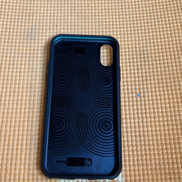 Very nice seashell in black case by Mos . Great change for the wardrobe. - Picture 2 of 2